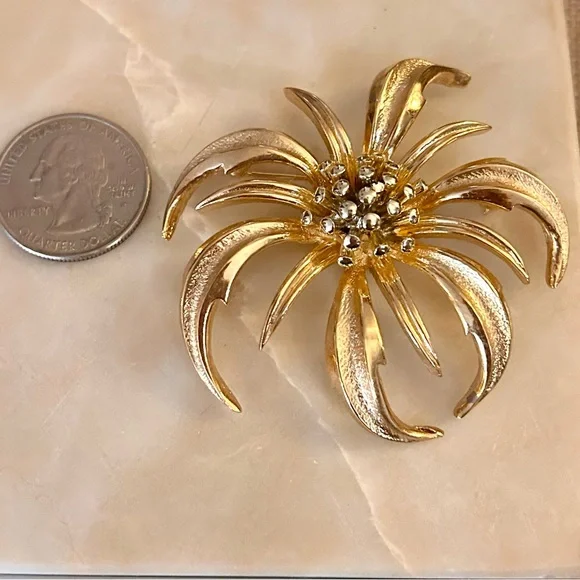 MARBOUX Chrysanthemum Brooch Vintage Marcel Boucher - Picture 9 of 9